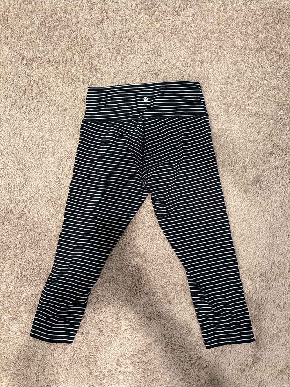 Lululemon Women’s Black & White Striped Crop Leggings